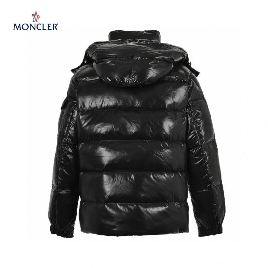 Moncler Maya 70 Logo Appliqued Quilted Shell Hooded Short Svart Dunjacka Storlek 1-5