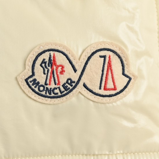 Moncler Maya 70 Logo Appliqued Quilted Shell Hooded Short Dunjacka Storlek1-5