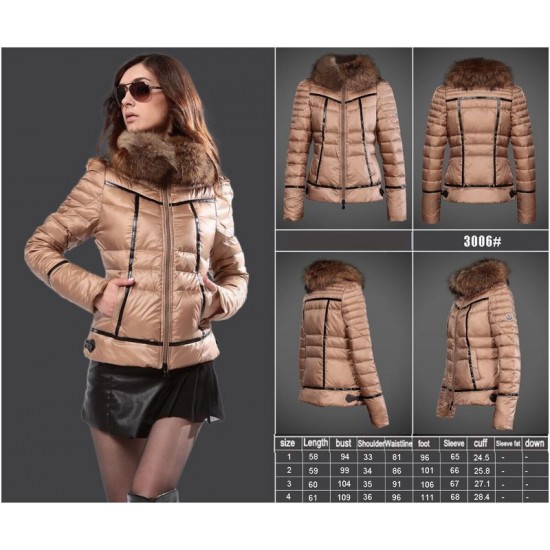 Dam Moncler Dunjacka with raccoon Jacka Krage light tan